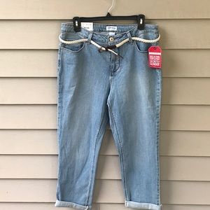Very nice crop light wash jeans!  NWT. Size 12